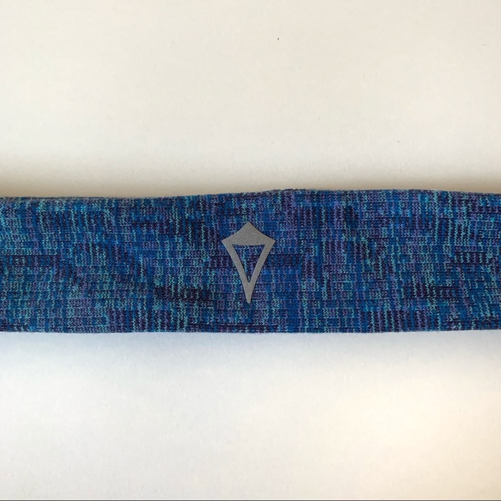 (NWOT) Ivviva Lululemon Headband with Grips